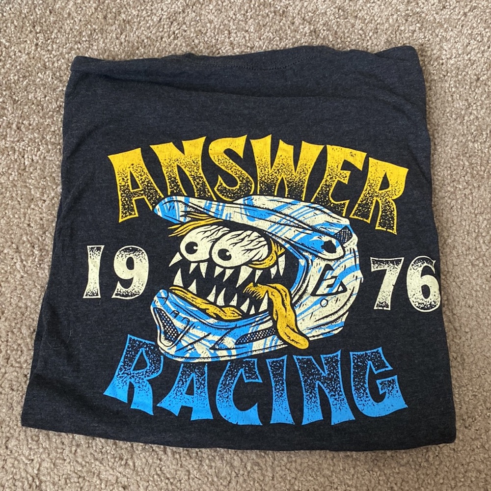 Answer racing tee